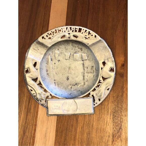 Vintage San Francisco Tin Plate Embossed Ashtray Catch All Americana Kitsch Deco - Picture 15 of 16